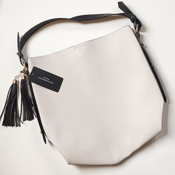 Zara Handbags - 🎉SALE🎉NWT Zara Bucket Bag